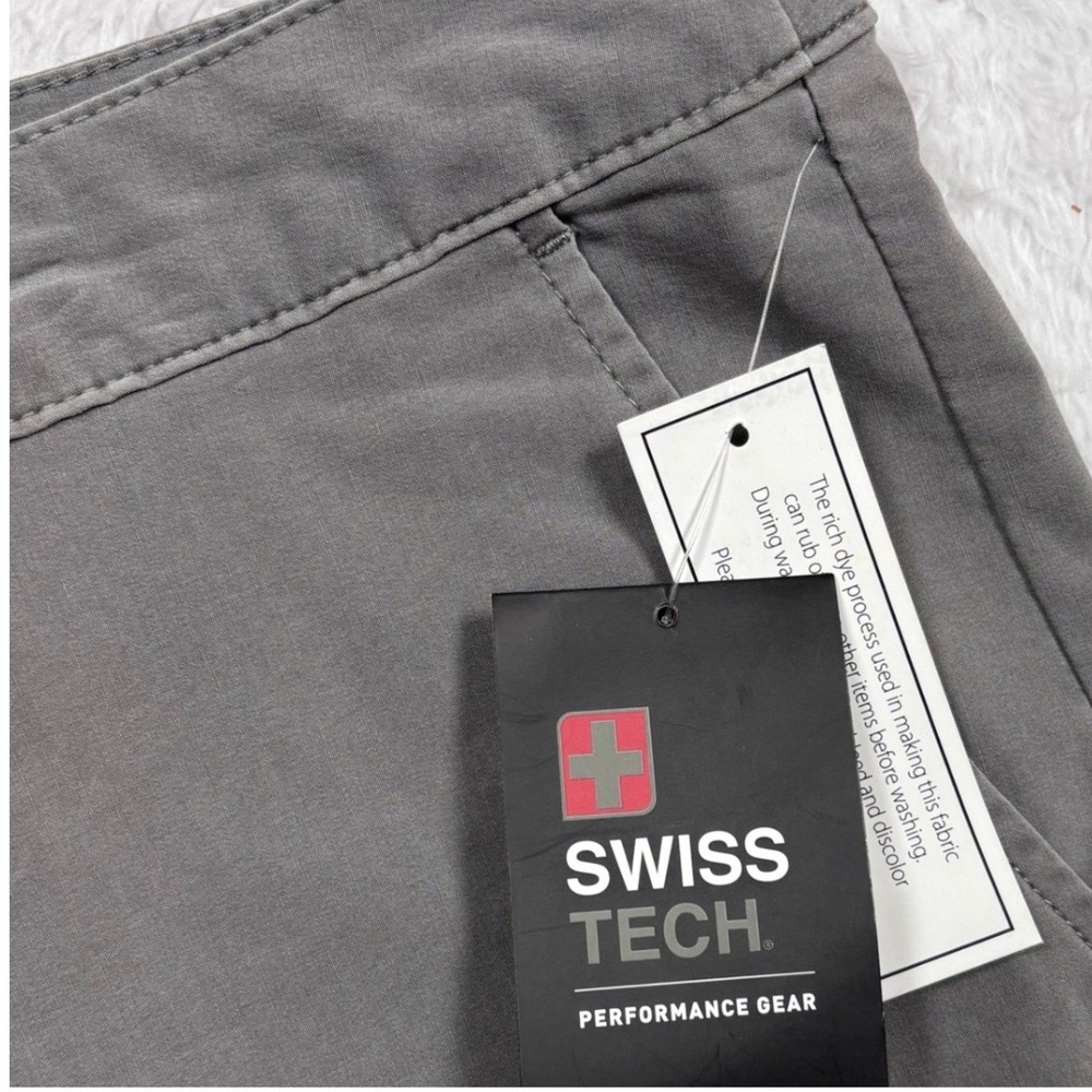 Swiss Tech Performance Shorts Men 40 Gray Peak Flex Stretch 9" Inseam Golf NEW